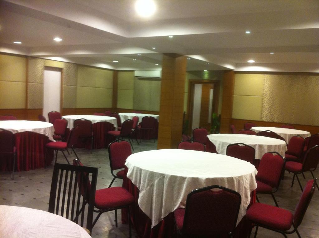ออยส์เตอร์แอร์พอร์ตโฮเต็ล Hotel ไฮเดอราบัด ภายนอก รูปภาพ